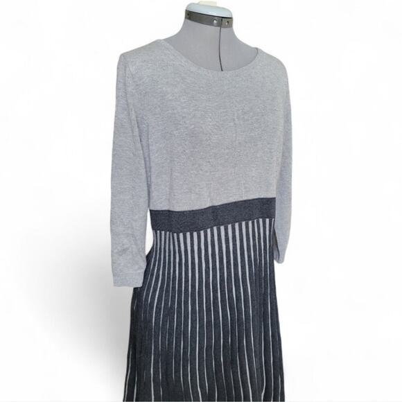 Calvin Klein Sweater Dress Pleated Contrast Skirt Size Large Gray Two Toned - Picture 4 of 9
